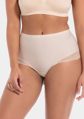 Magic | Dream Hi-Thong Lace | Latte