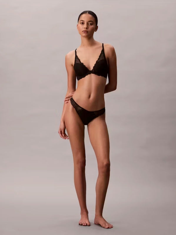 Calvin Klein | Sensual Stretch Lace Lightly Lined Plunge Bra | Black
