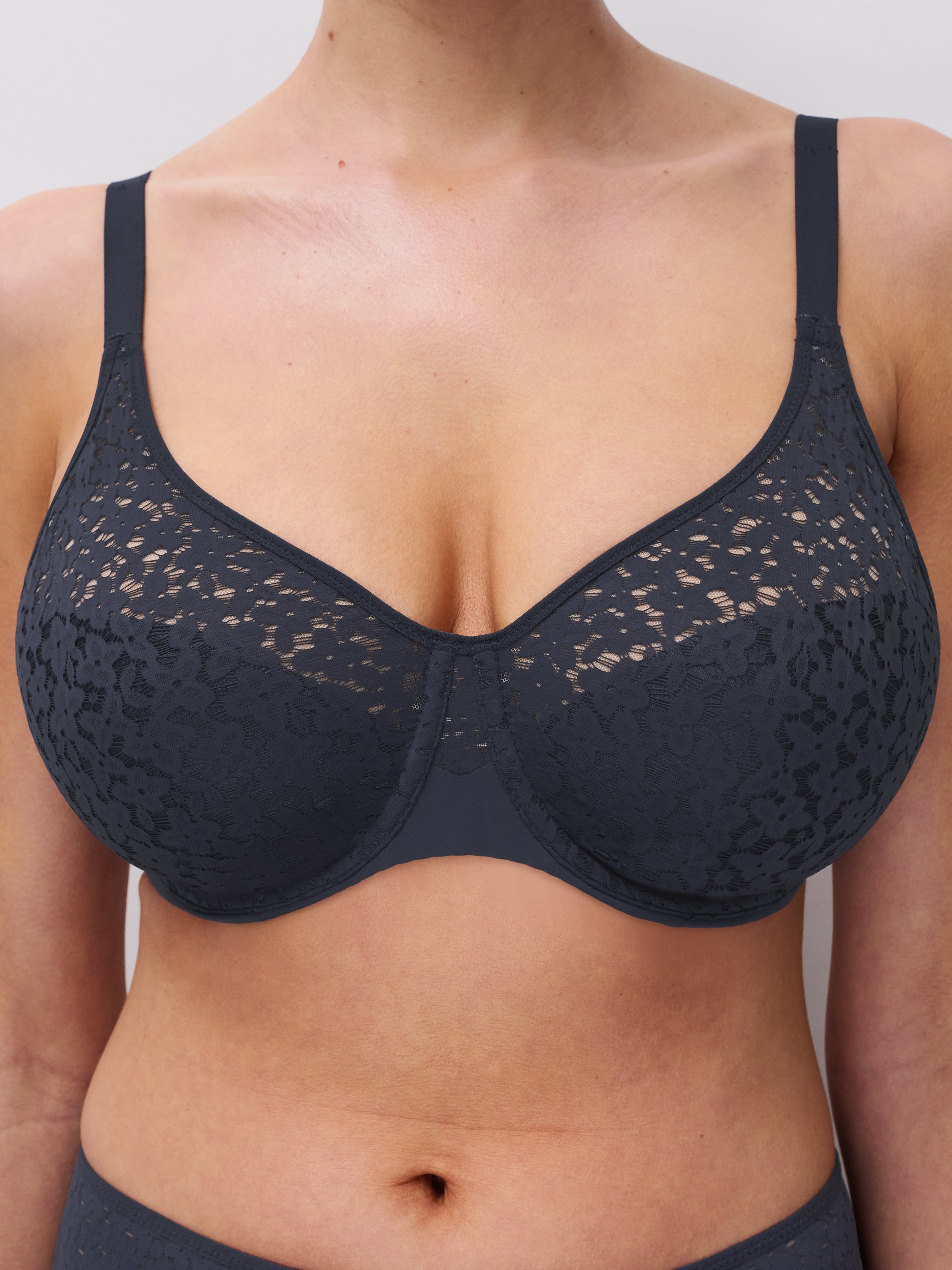 Chantelle | Norah Covering Moulded Bra | Ultramarine