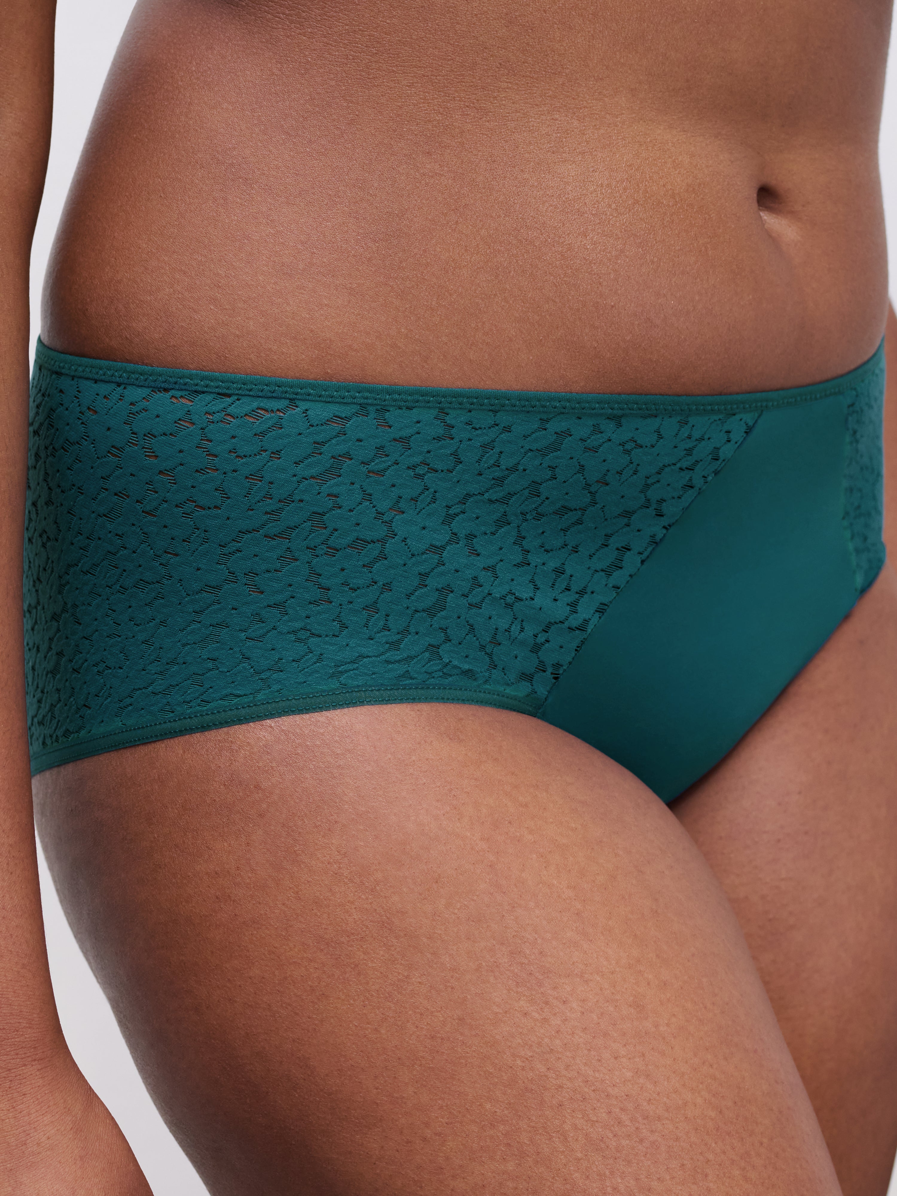 Chantelle | Norah Covering Shorty | Oriental Green